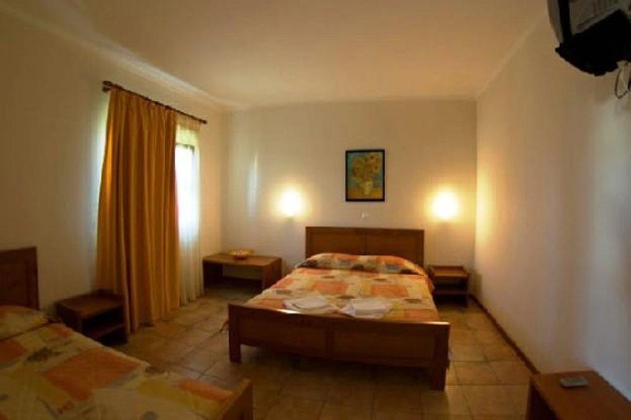 Gi Ga Mar Aparthotel Kriopigi Buitenkant foto