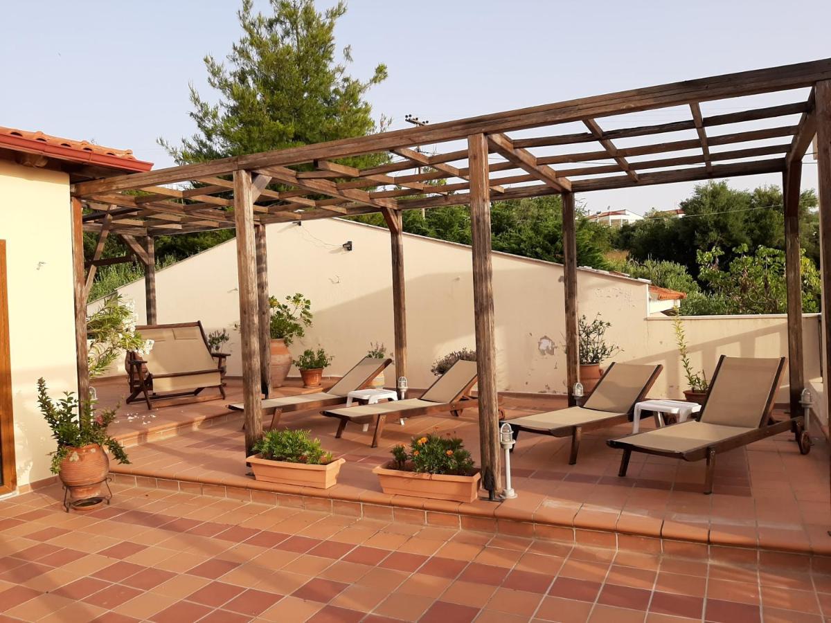 Gi Ga Mar Aparthotel Kriopigi Buitenkant foto