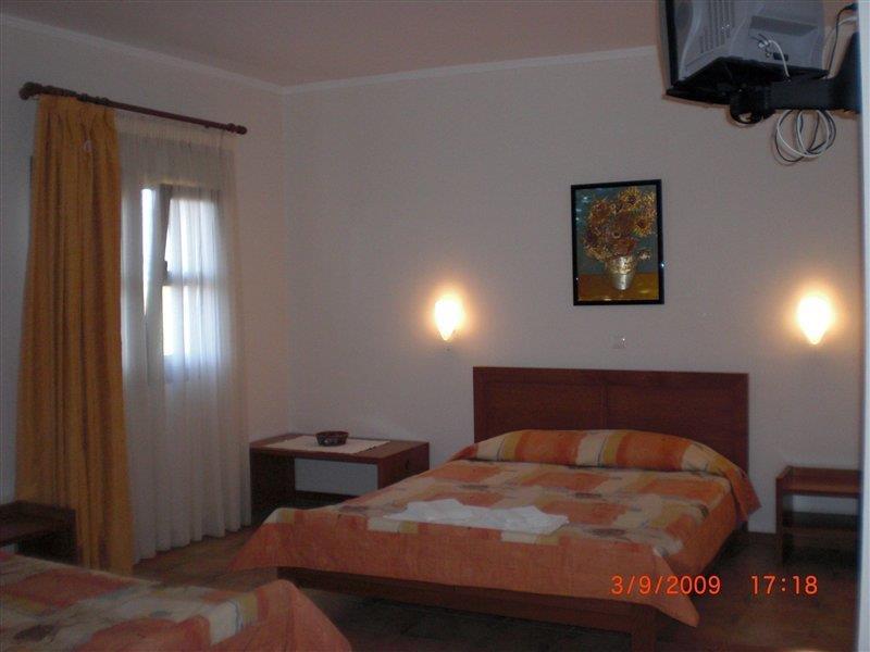 Gi Ga Mar Aparthotel Kriopigi Buitenkant foto